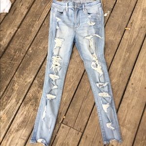 American eagle super distressed jean